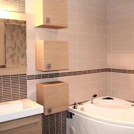 Oceanic - 15 Min Walk To Balluta Beach, 3 Bedrooms