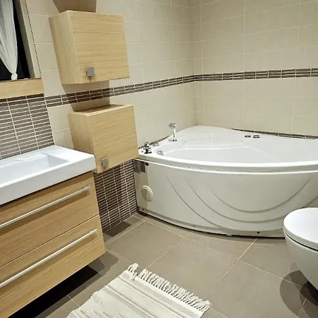 Διαμέρισμα Oceanic - 15 Min Walk To Balluta Beach, 3 Bedrooms Saint Julian's