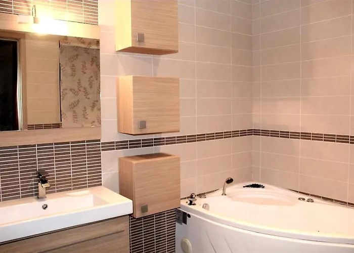 Oceanic - 15 Min Walk To Balluta Beach, 3 Bedrooms